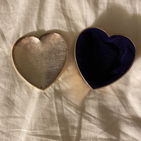 Heart shaped metal jewelry box “Debbie” - Picture 1 of 4